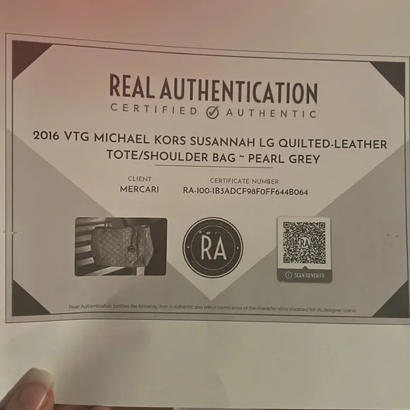 2016 VTG Michael Kors Susannah Lg Quilted-Leather Tote/Shoulder Bag ~ Pearl Grey - Picture 14 of 14